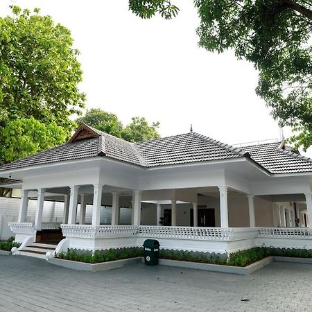 Hotel Heritage Plaza Kottajam Kültér fotó