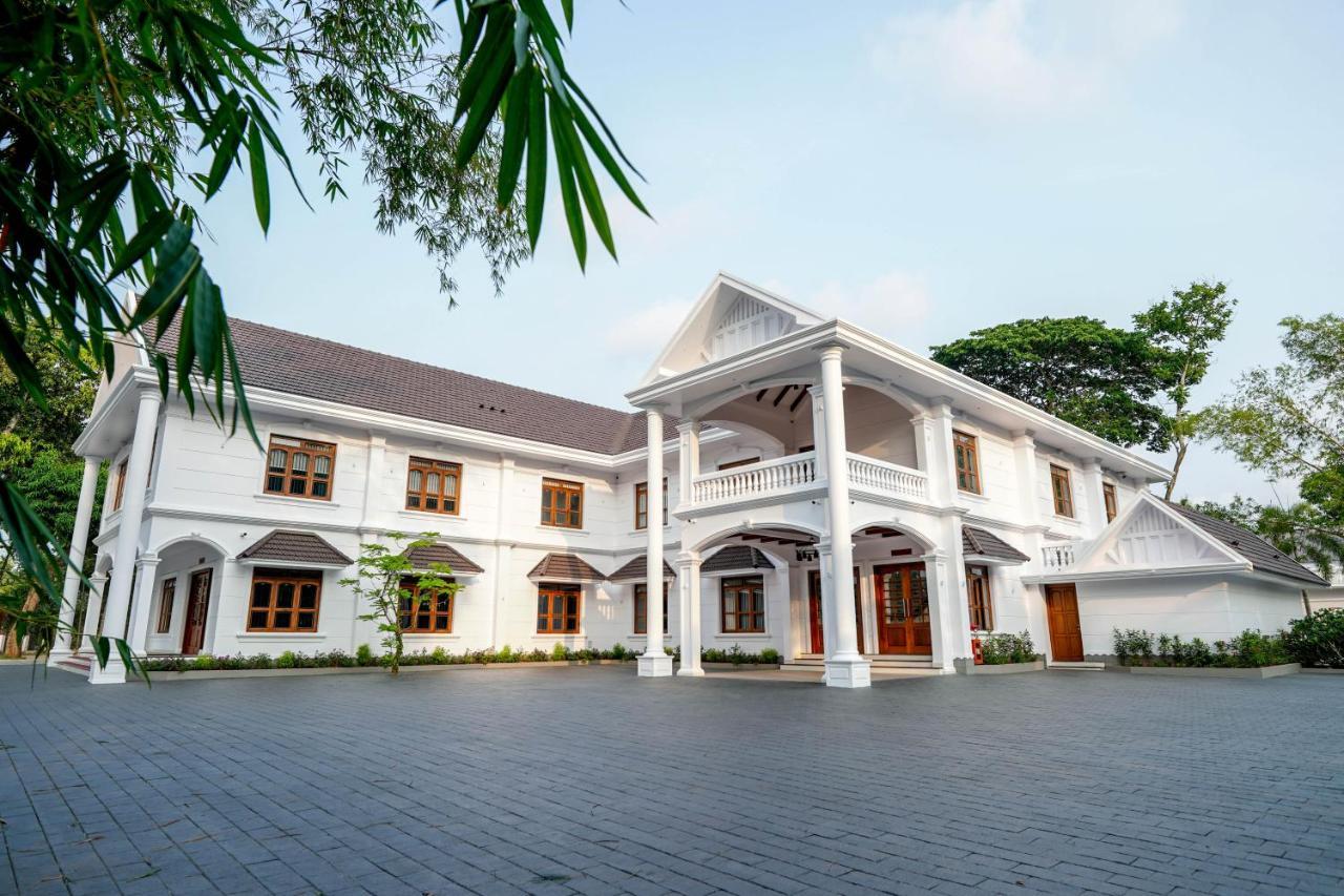 Hotel Heritage Plaza Kottajam Kültér fotó