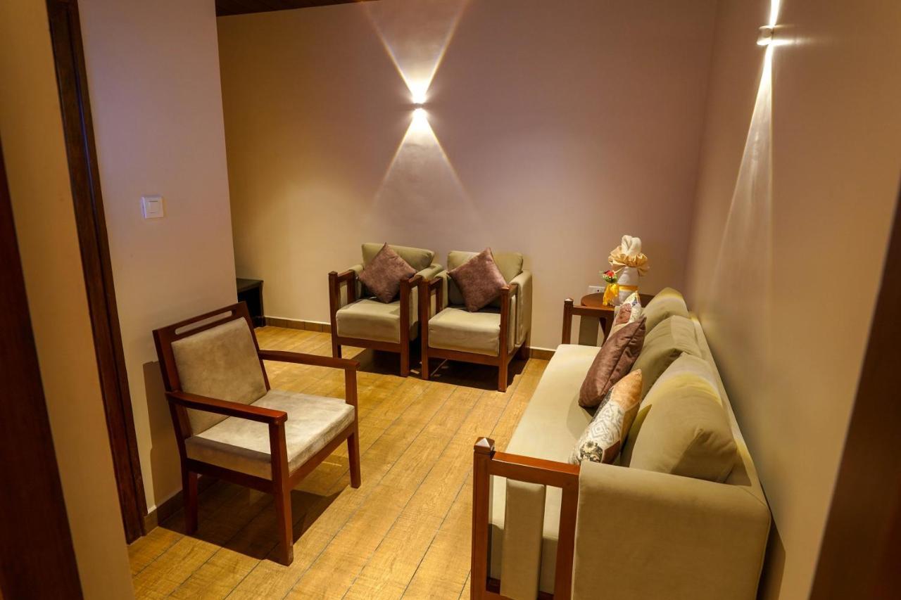 Hotel Heritage Plaza Kottajam Kültér fotó