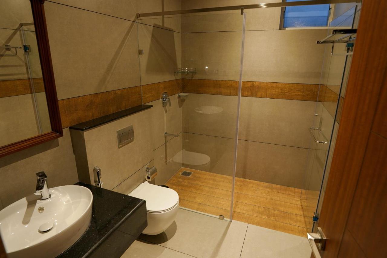 Hotel Heritage Plaza Kottajam Kültér fotó