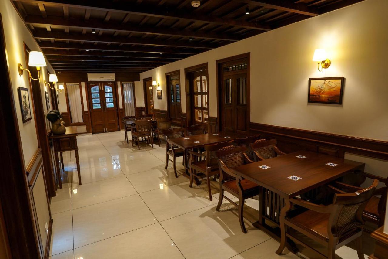Hotel Heritage Plaza Kottajam Kültér fotó