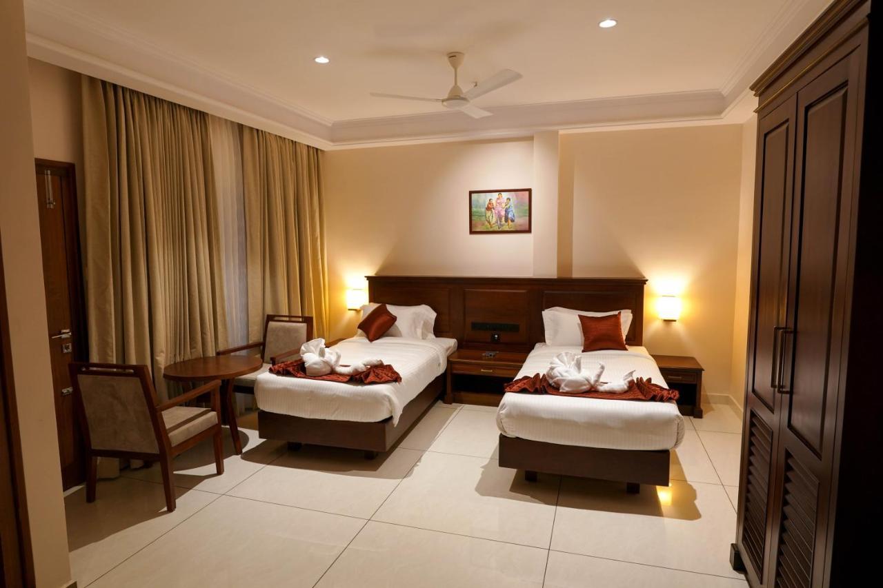 Hotel Heritage Plaza Kottajam Kültér fotó
